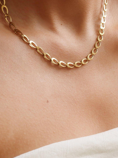 Oval Interlock necklace