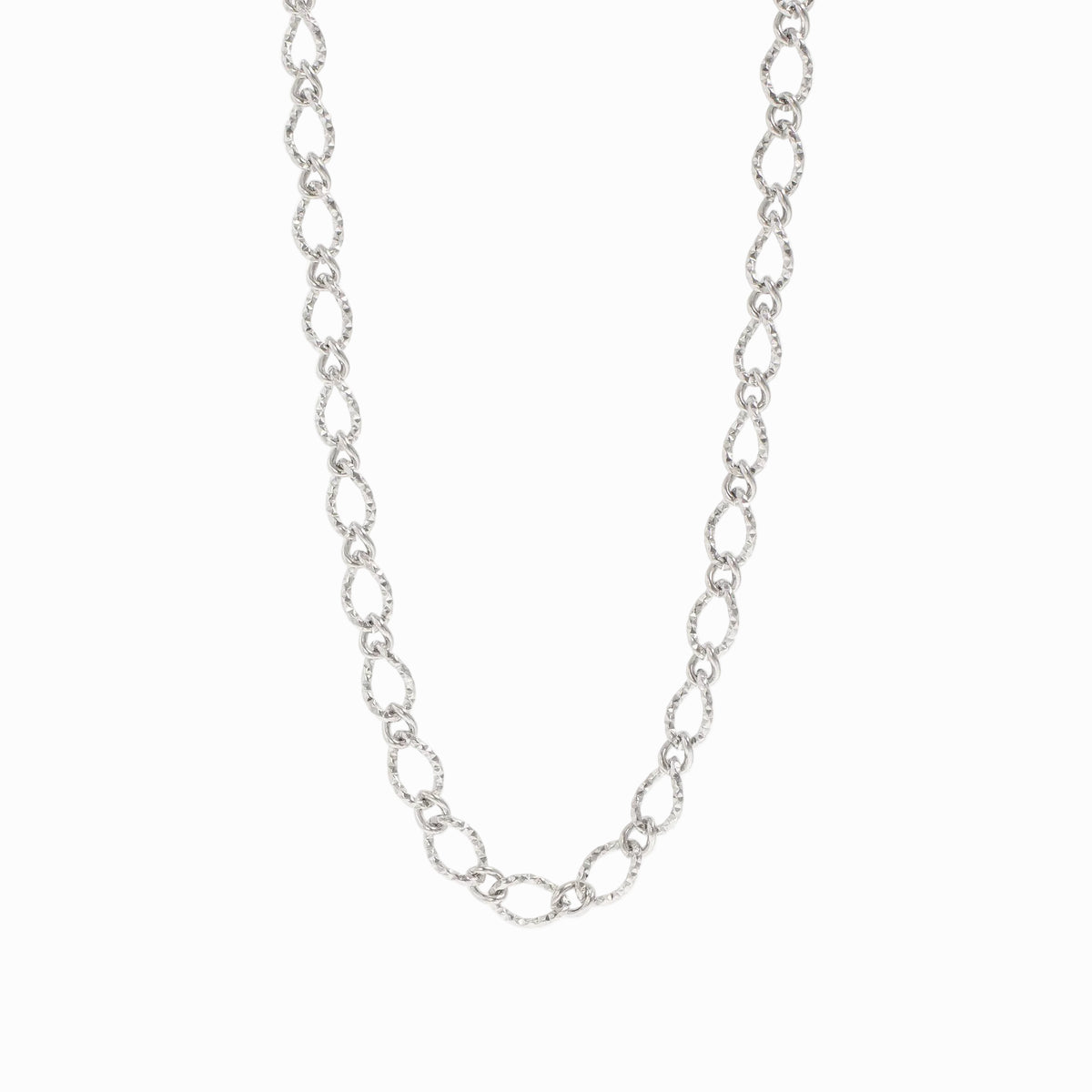 ORRÉ Hammered Oval Chain Necklace in silver — product detail photograph